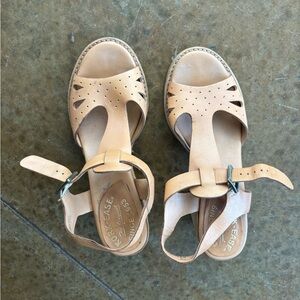 Cork ease Bethany block sandals. Size 7.